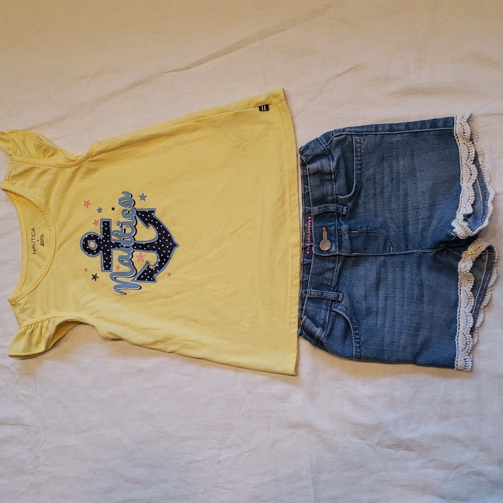 Girls  outfit set of 2 pieces. New with no tag